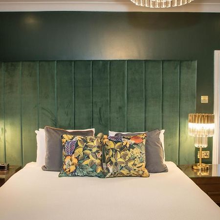 The Eton Mess Boutique Guesthouse ภายนอก รูปภาพ